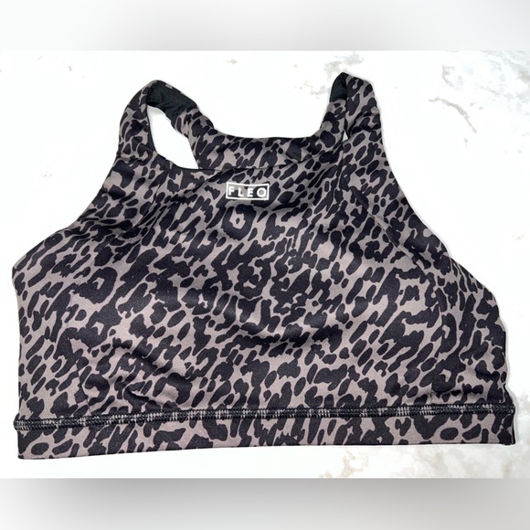 Fleo Jourdaine sports bra, leopard print, medium EUC - Picture 1 of 4